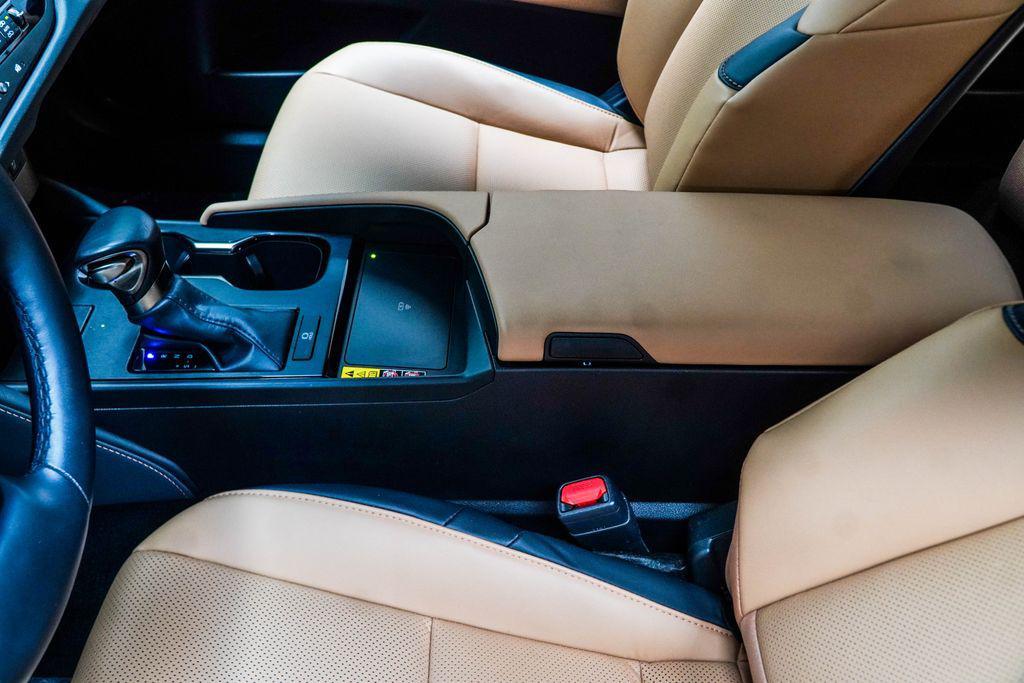 used 2025 Lexus ES 350 car, priced at $45,795