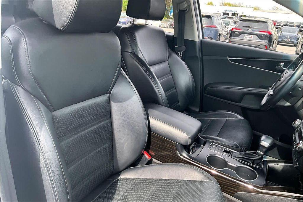 used 2019 Kia Sorento car, priced at $16,000