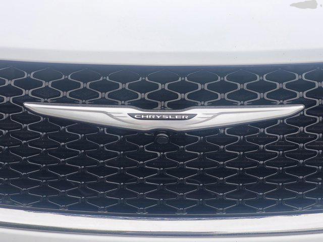 used 2023 Chrysler Pacifica car