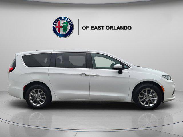 used 2023 Chrysler Pacifica car