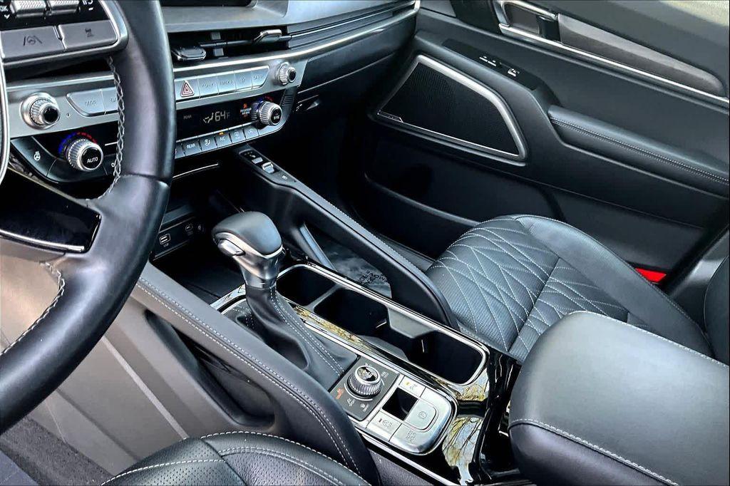 used 2023 Kia Telluride car, priced at $28,000