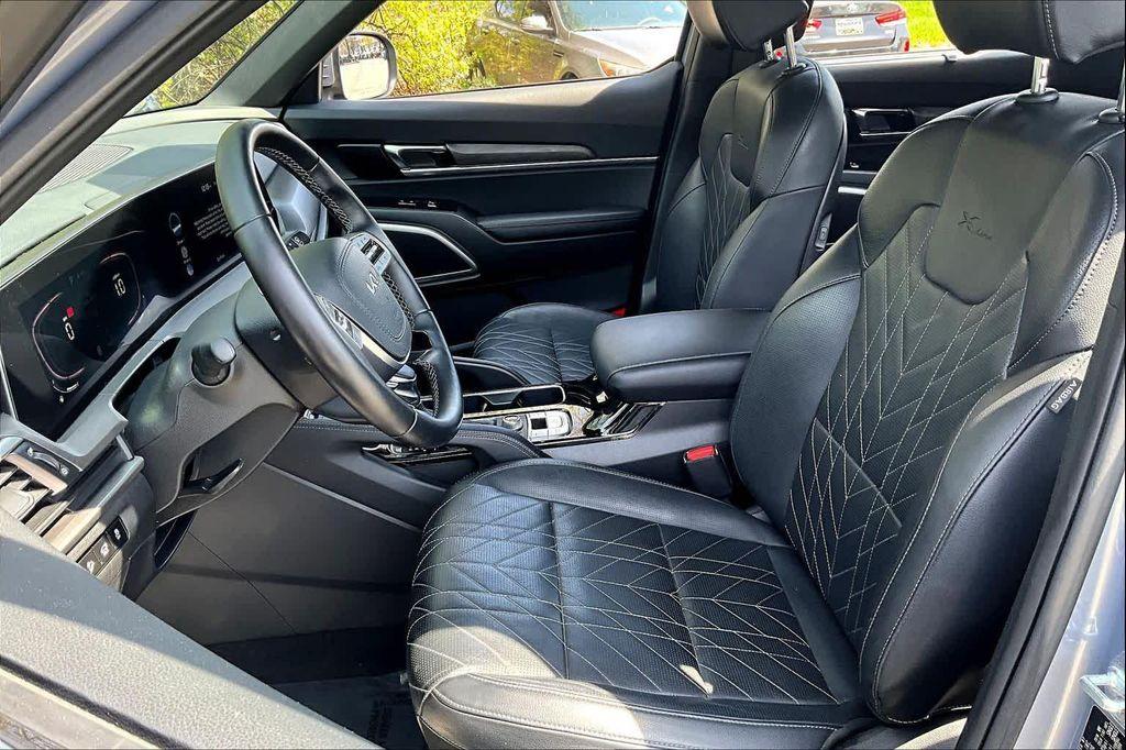 used 2023 Kia Telluride car, priced at $28,000