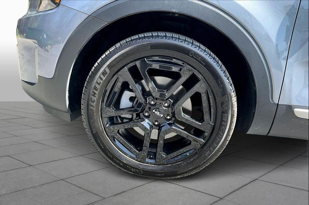 used 2023 Kia Telluride car, priced at $28,000