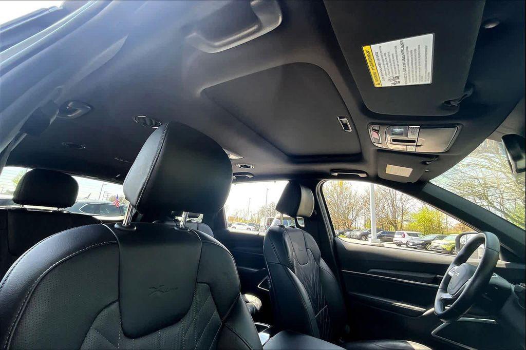used 2023 Kia Telluride car, priced at $28,000