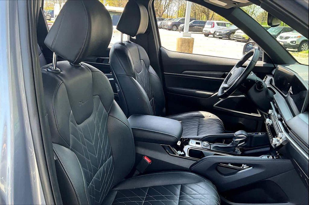 used 2023 Kia Telluride car, priced at $28,000