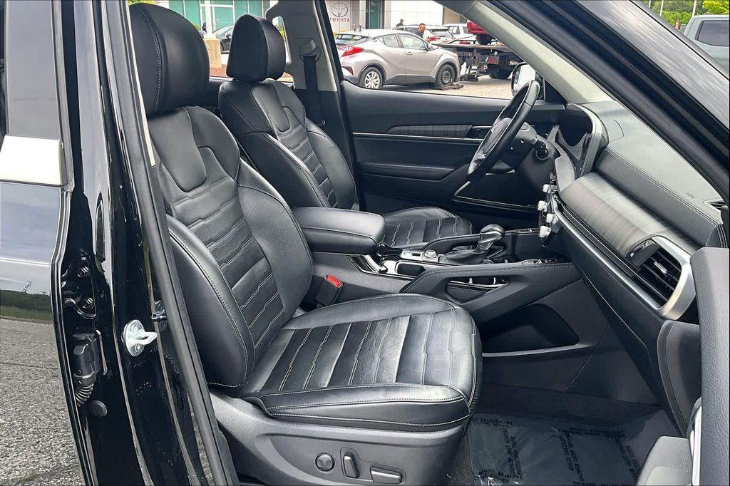used 2024 Kia Telluride car, priced at $40,821