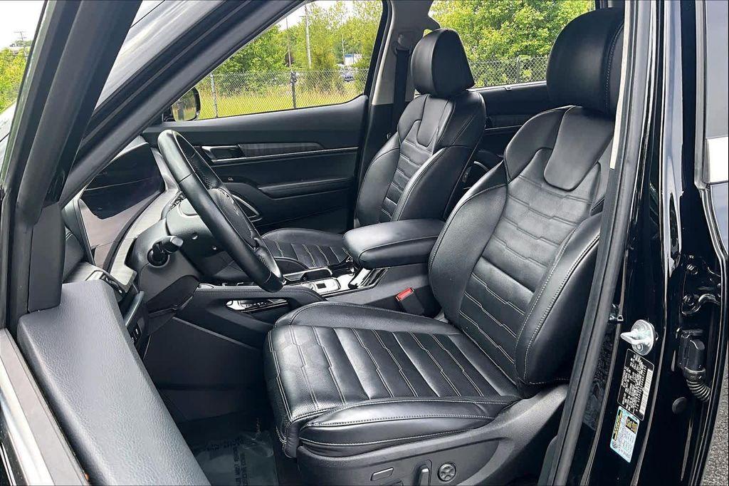 used 2024 Kia Telluride car, priced at $40,821