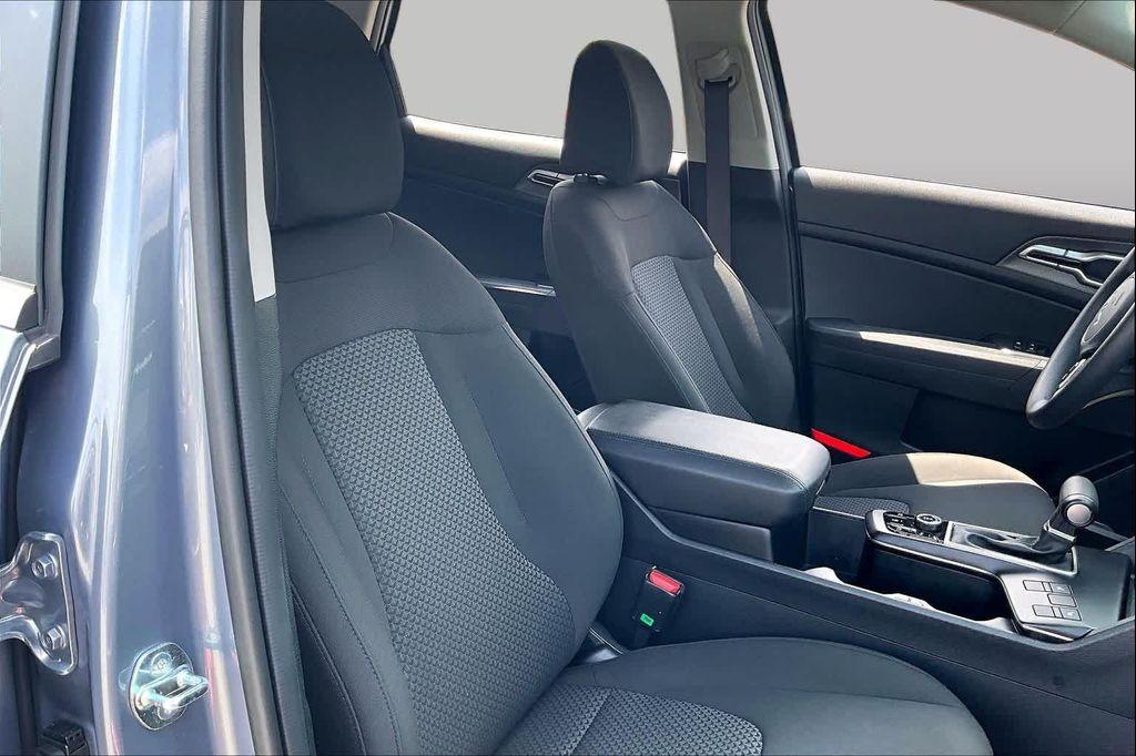 used 2025 Kia Sportage car, priced at $27,499