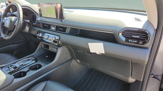 new 2026 Honda Pilot car, priced at $44,038