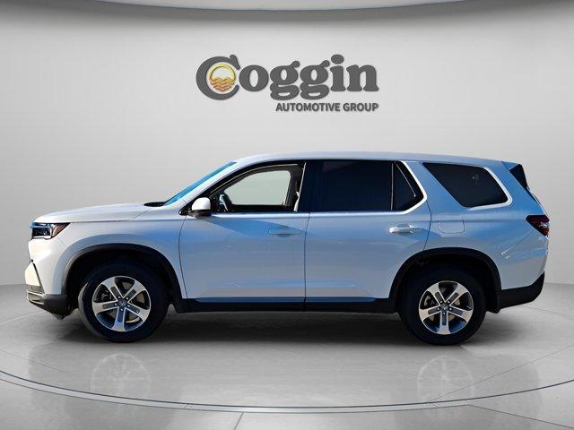 new 2025 Honda Pilot car, priced at $43,733