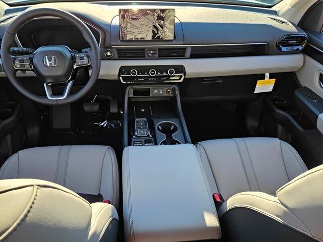 new 2025 Honda Pilot car, priced at $43,733