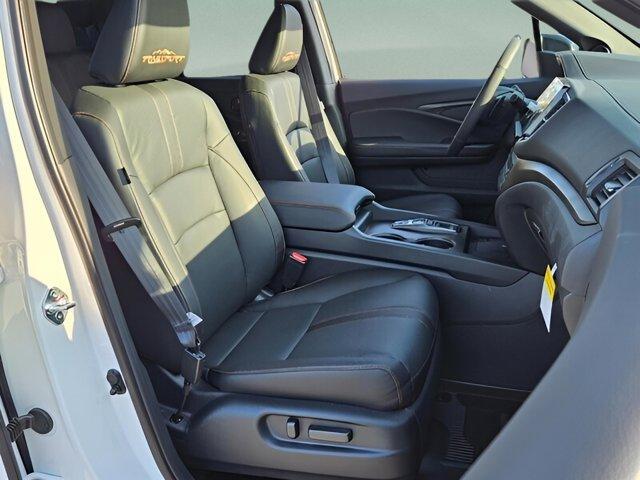 new 2025 Honda Ridgeline car, priced at $46,632