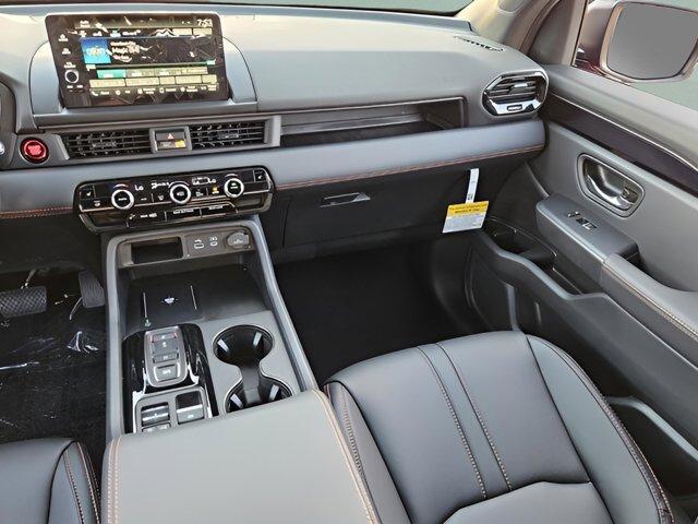 new 2025 Honda Pilot car, priced at $49,077