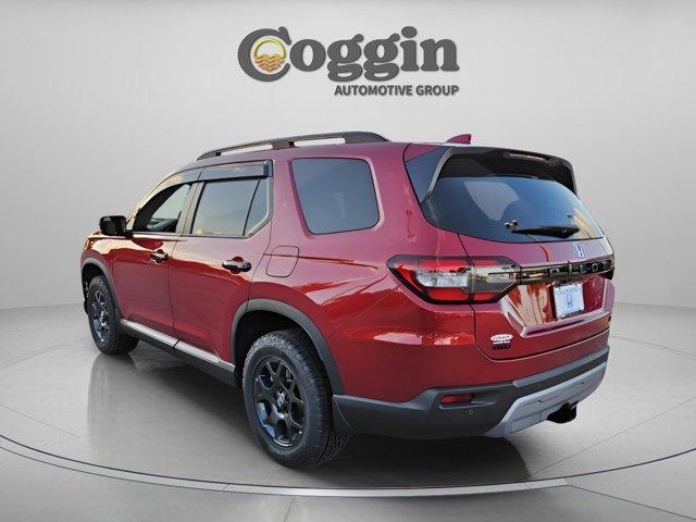 new 2025 Honda Pilot car, priced at $49,077