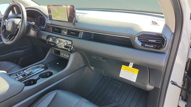 new 2026 Honda Pilot car, priced at $44,464