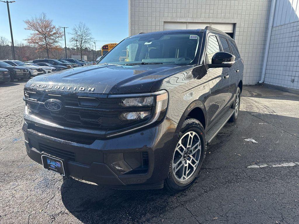 new 2025 Ford Expedition car, priced at $69,840