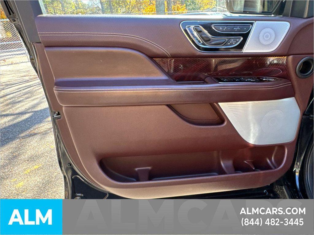 used 2021 Lincoln Navigator car, priced at $51,104