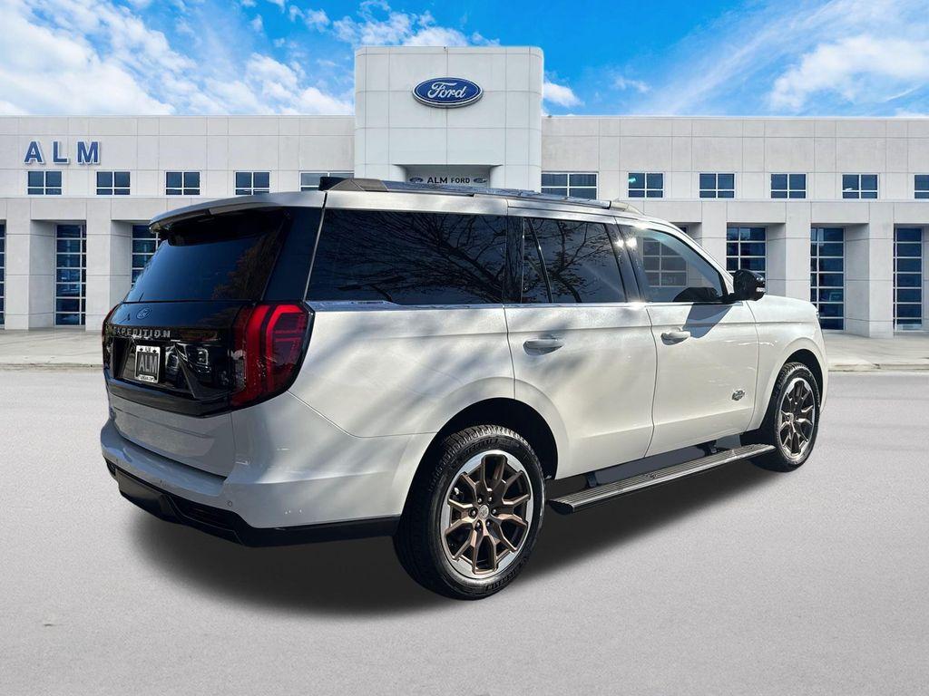 new 2026 Ford Expedition car, priced at $87,650