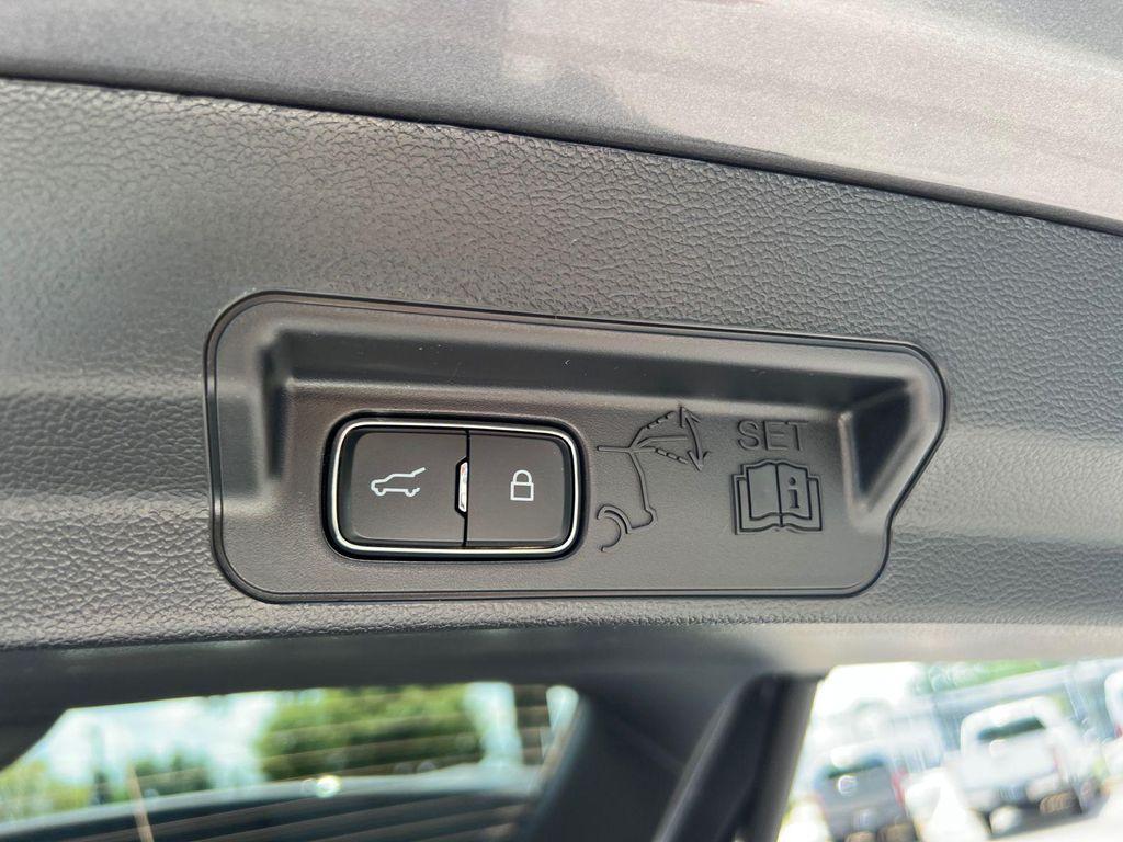 new 2025 Ford Explorer car, priced at $61,860