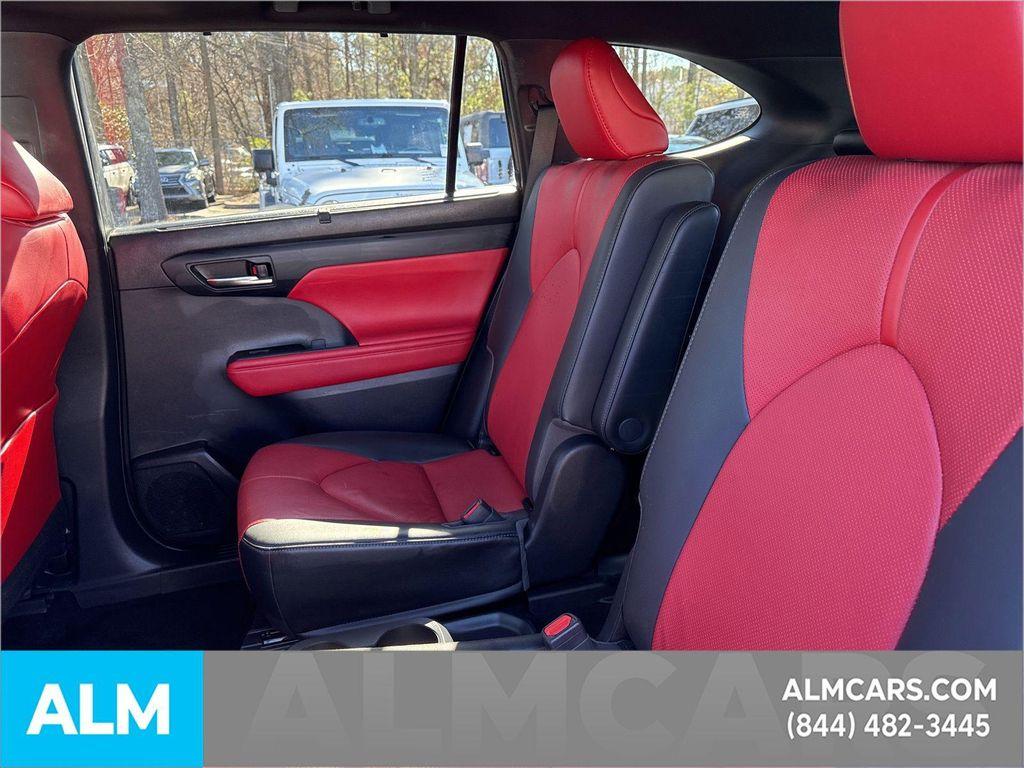 used 2021 Toyota Highlander car, priced at $34,770