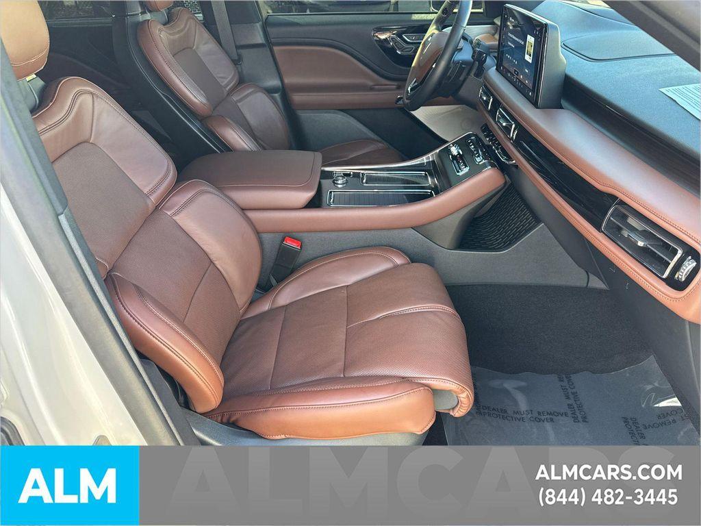 used 2025 Lincoln Aviator car, priced at $60,960