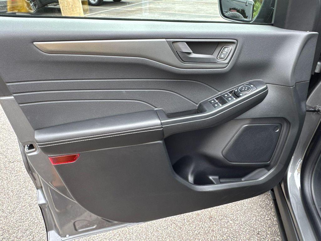 new 2026 Ford Escape car, priced at $32,685