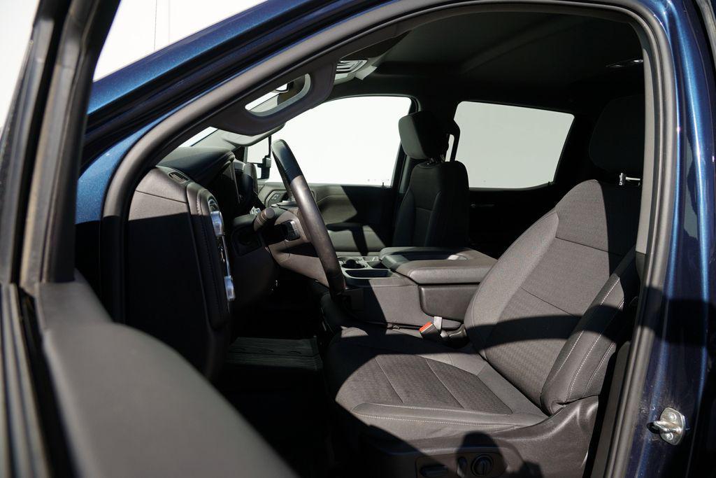 used 2022 GMC Sierra 1500 car, priced at $32,999