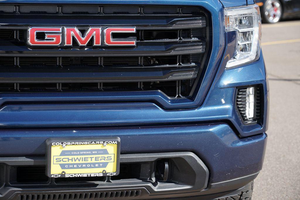 used 2022 GMC Sierra 1500 car, priced at $32,999