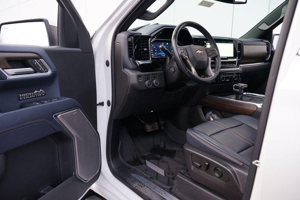 used 2022 Chevrolet Silverado 1500 car, priced at $42,790