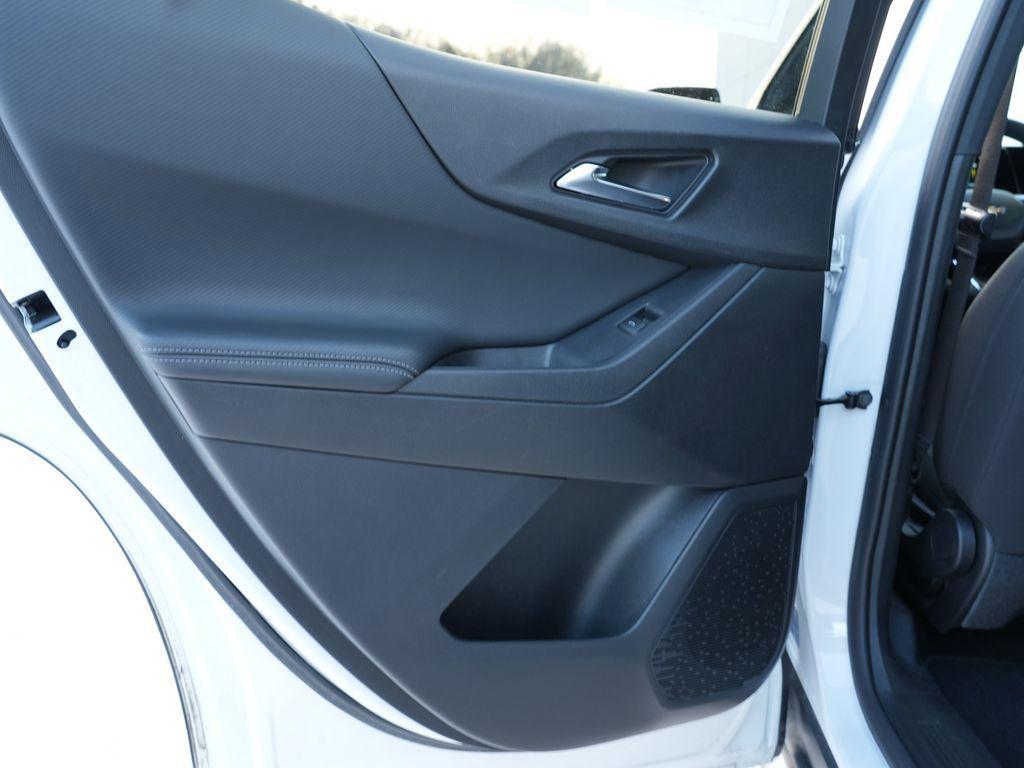 used 2025 Chevrolet Equinox car, priced at $26,378