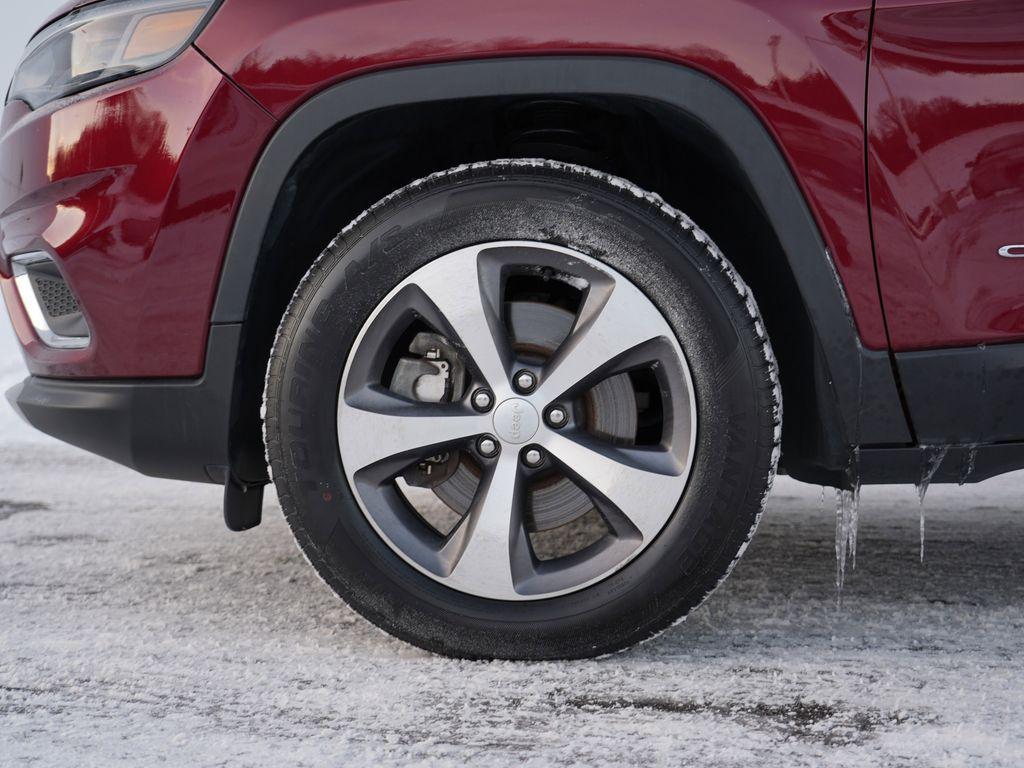 used 2020 Jeep Cherokee car, priced at $17,999