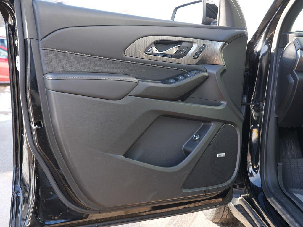 used 2023 Chevrolet Traverse car, priced at $37,450