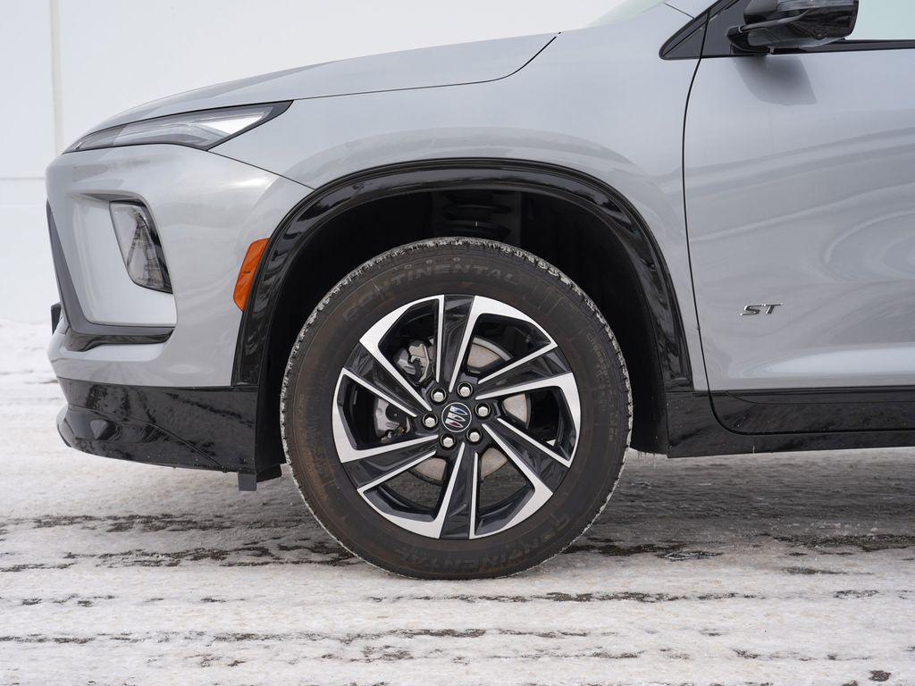 used 2025 Buick Enclave car, priced at $37,695