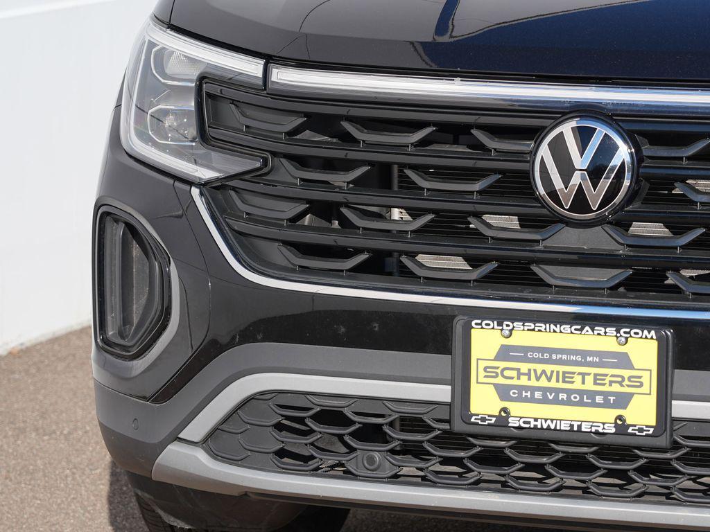 used 2025 Volkswagen Atlas Cross Sport car, priced at $32,225
