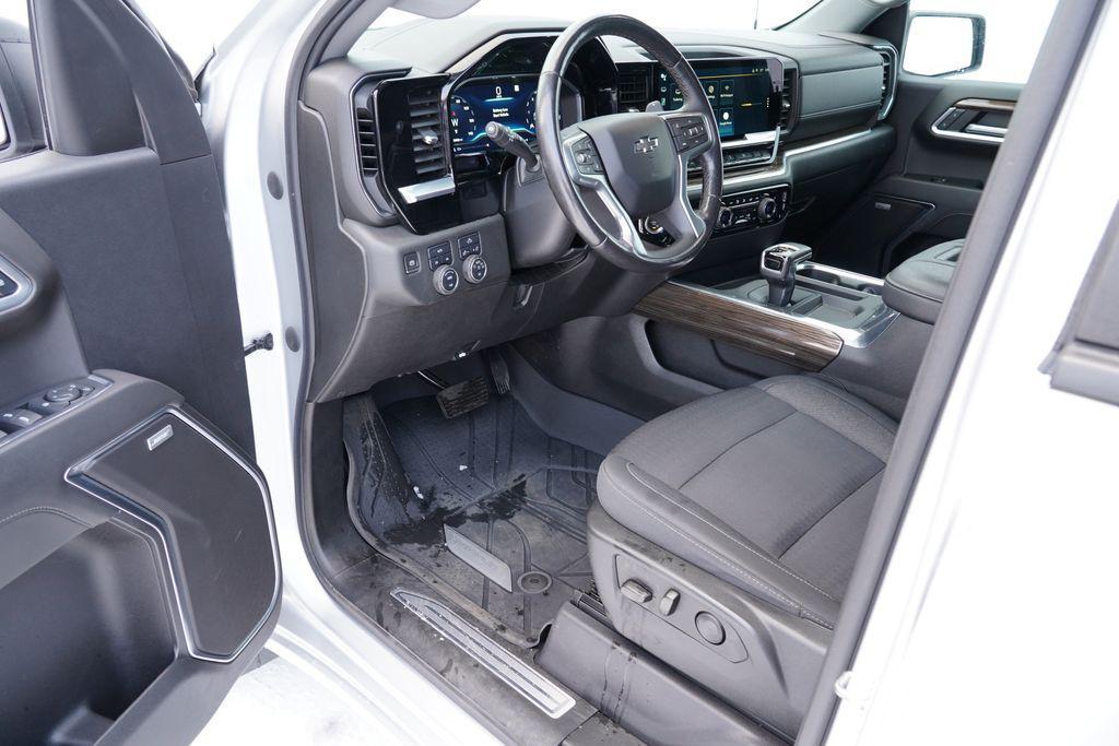 used 2022 Chevrolet Silverado 1500 car, priced at $41,290