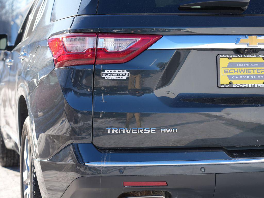 used 2021 Chevrolet Traverse car, priced at $27,168