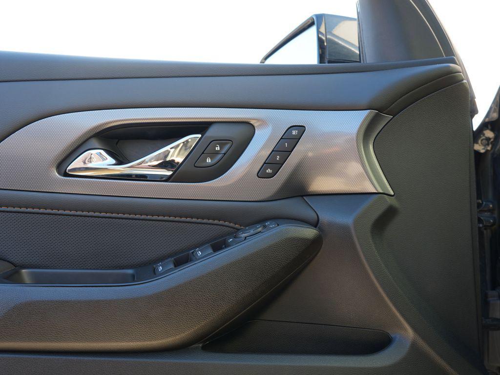 used 2021 Chevrolet Traverse car, priced at $27,168