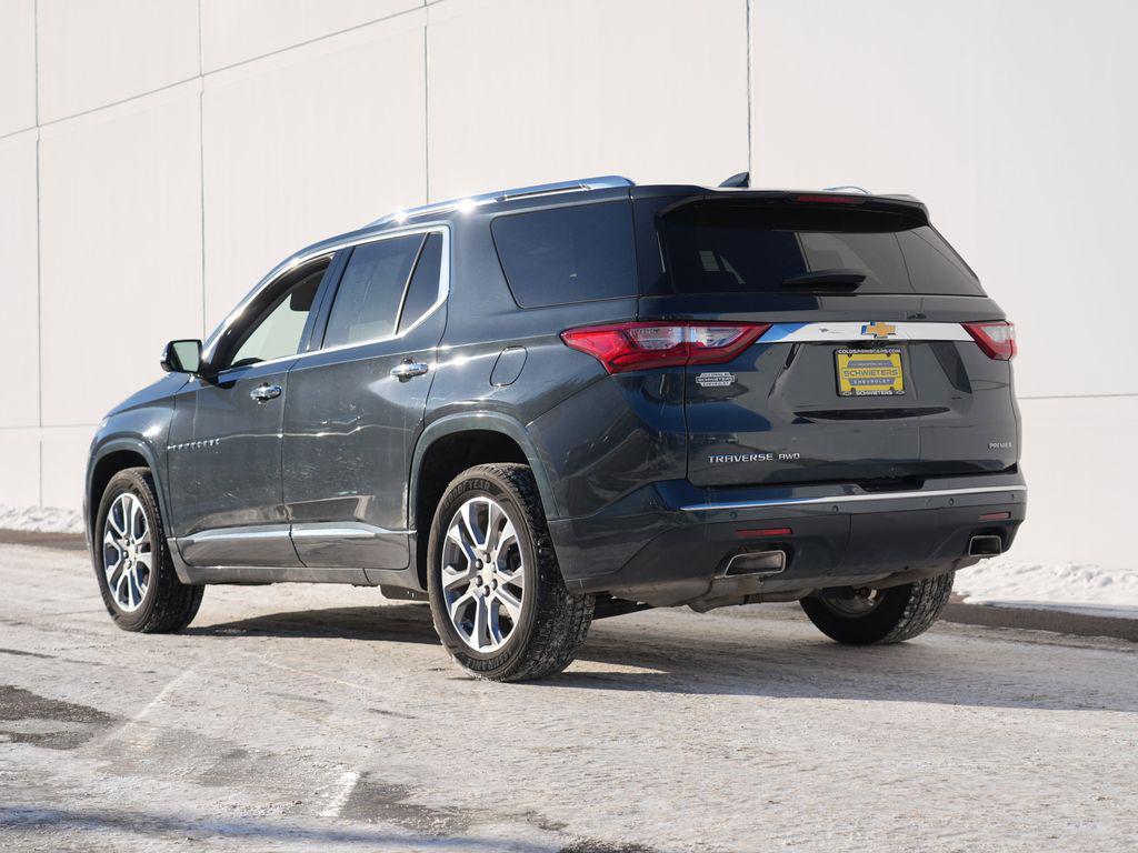 used 2021 Chevrolet Traverse car, priced at $27,168