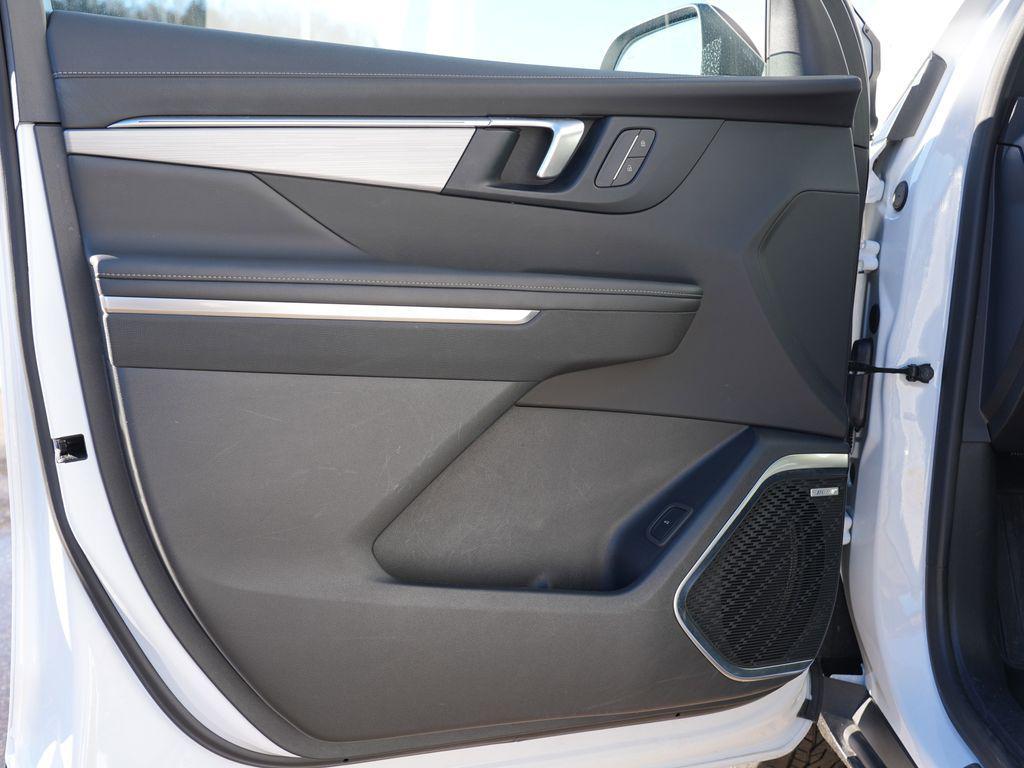 used 2025 Buick Enclave car, priced at $35,877