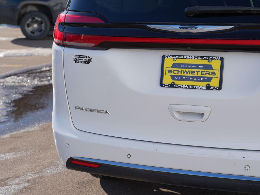 used 2024 Chrysler Pacifica car, priced at $28,999
