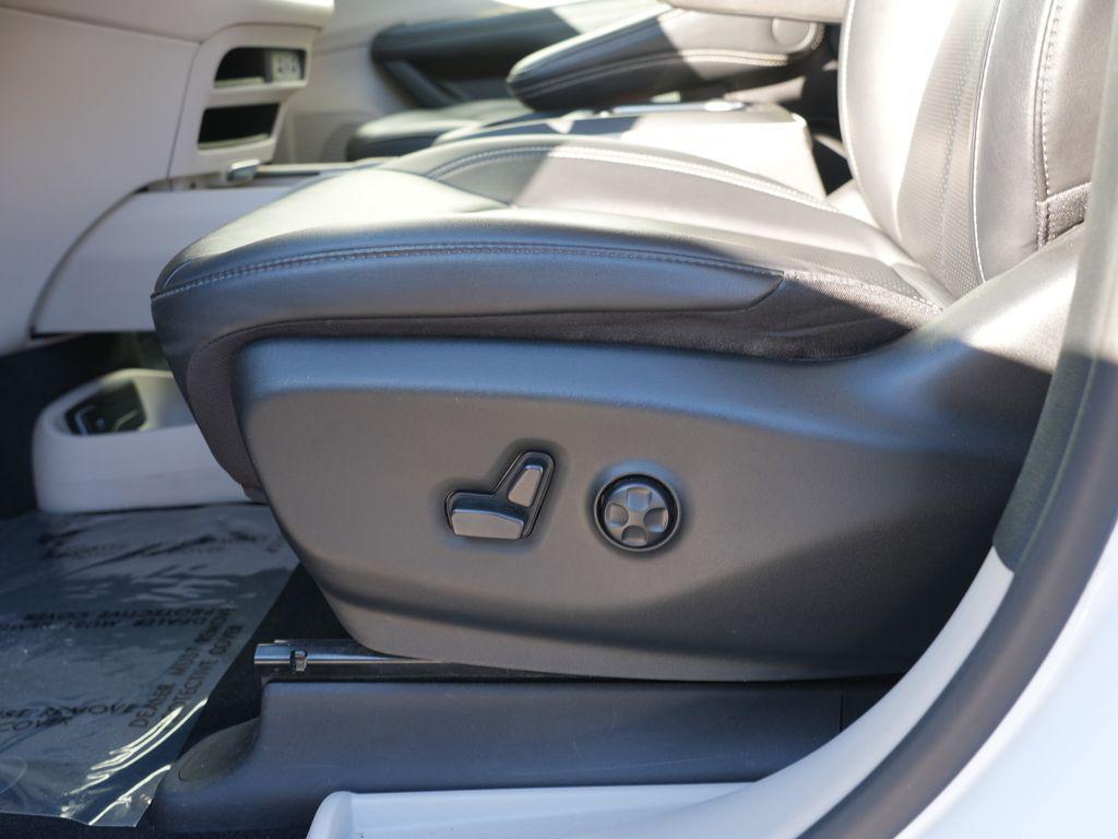 used 2024 Chrysler Pacifica car, priced at $28,999