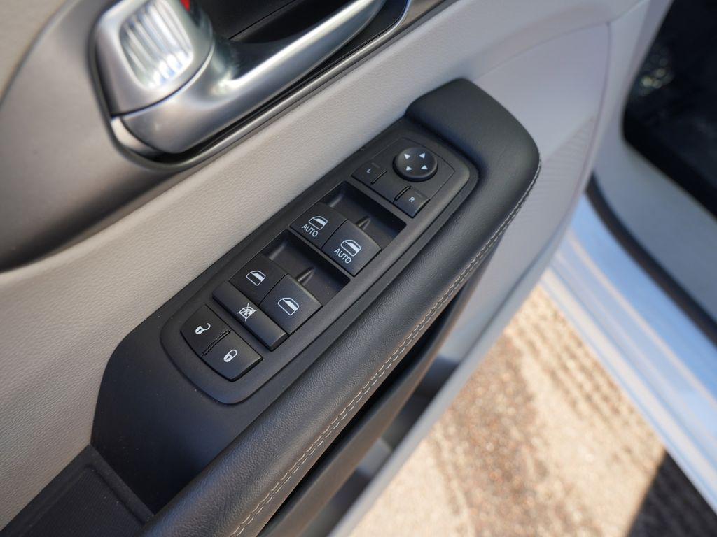 used 2024 Chrysler Pacifica car, priced at $28,999