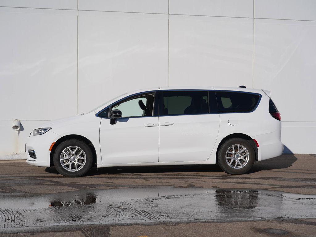 used 2024 Chrysler Pacifica car, priced at $28,999