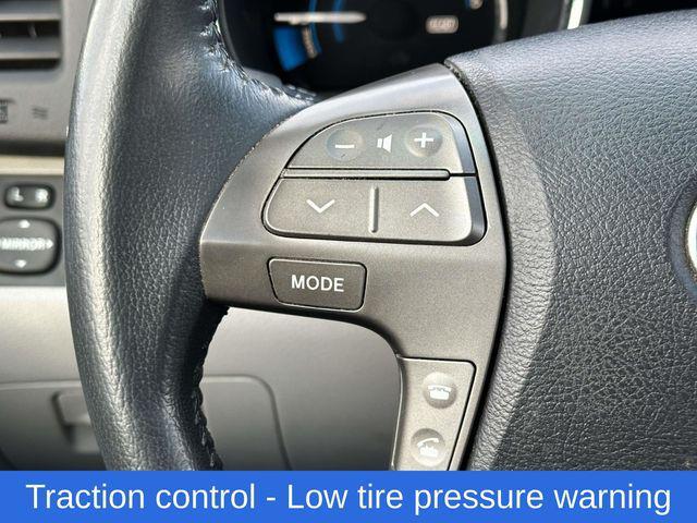 used 2009 Toyota Highlander Hybrid car, priced at $13,997