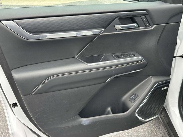 used 2025 GMC Acadia car, priced at $31,995