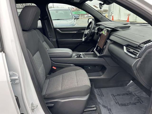 used 2025 GMC Acadia car, priced at $31,995