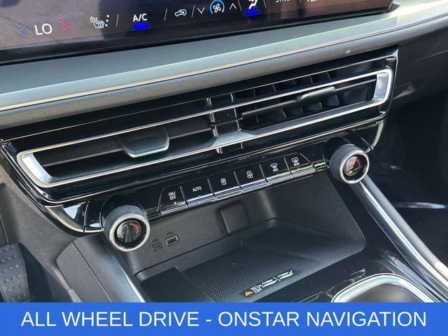 used 2025 Chevrolet Traverse car, priced at $35,997