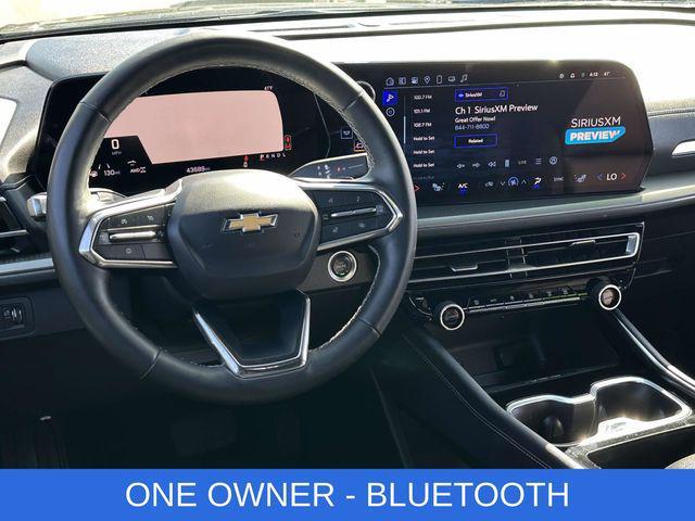used 2025 Chevrolet Traverse car, priced at $35,997