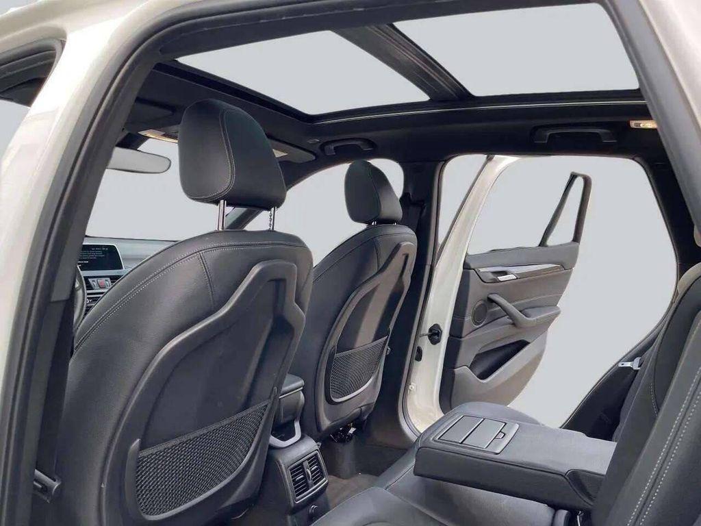 BMW X1 view 8