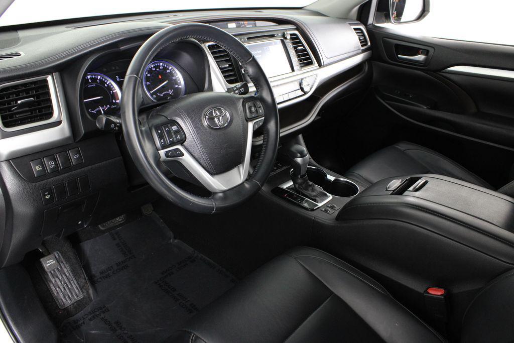 used 2017 Toyota Highlander car, priced at $19,017